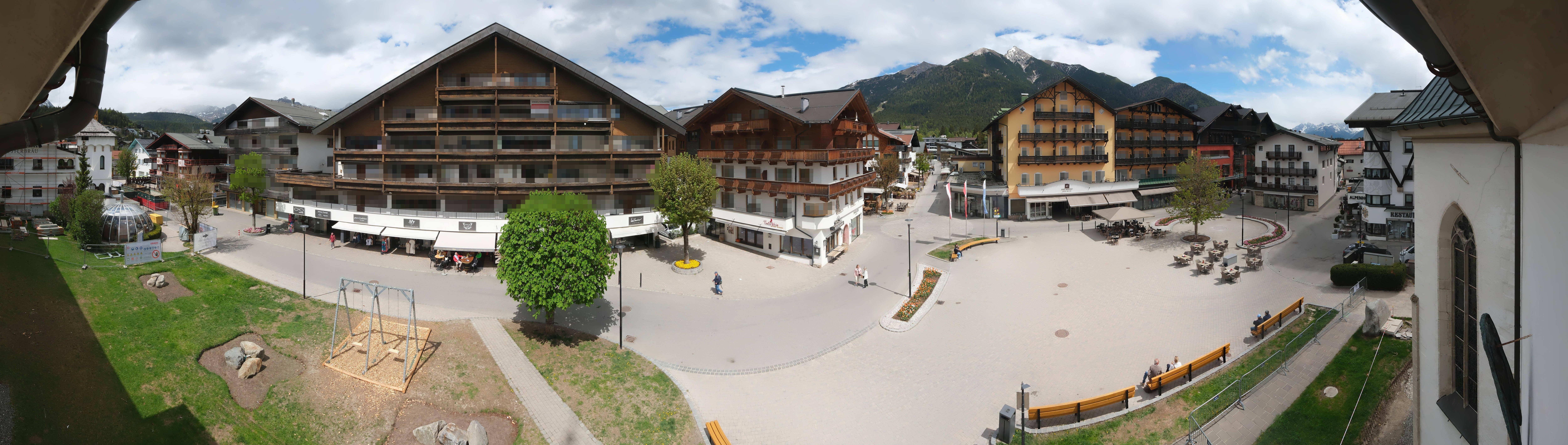 Archiv Foto Webcam Dorfplatz, Seefeld in Tirol