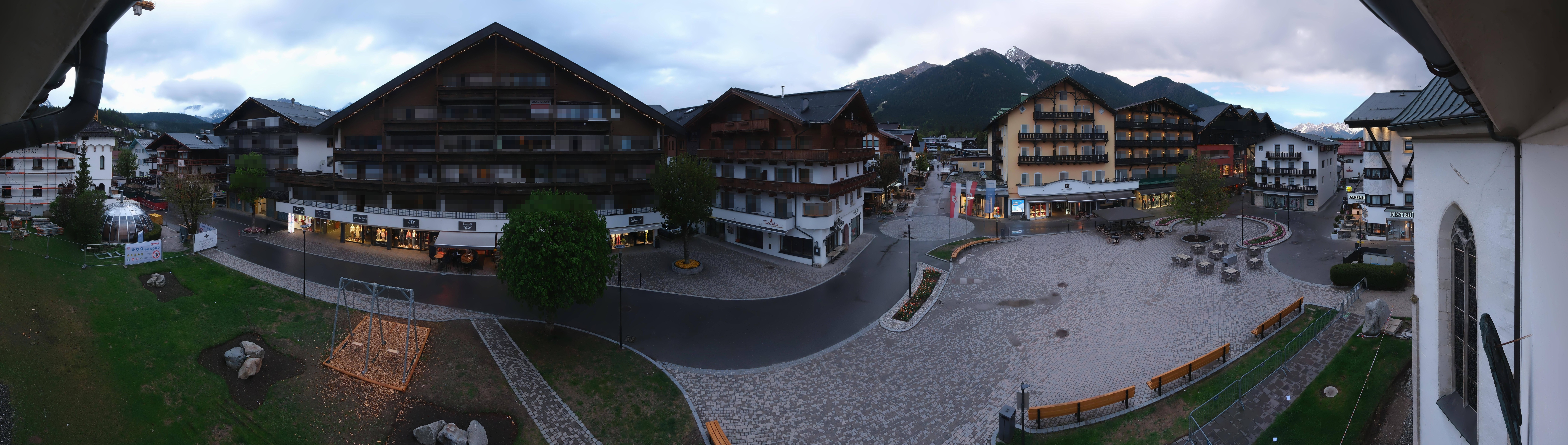 Archiv Foto Webcam Dorfplatz, Seefeld in Tirol