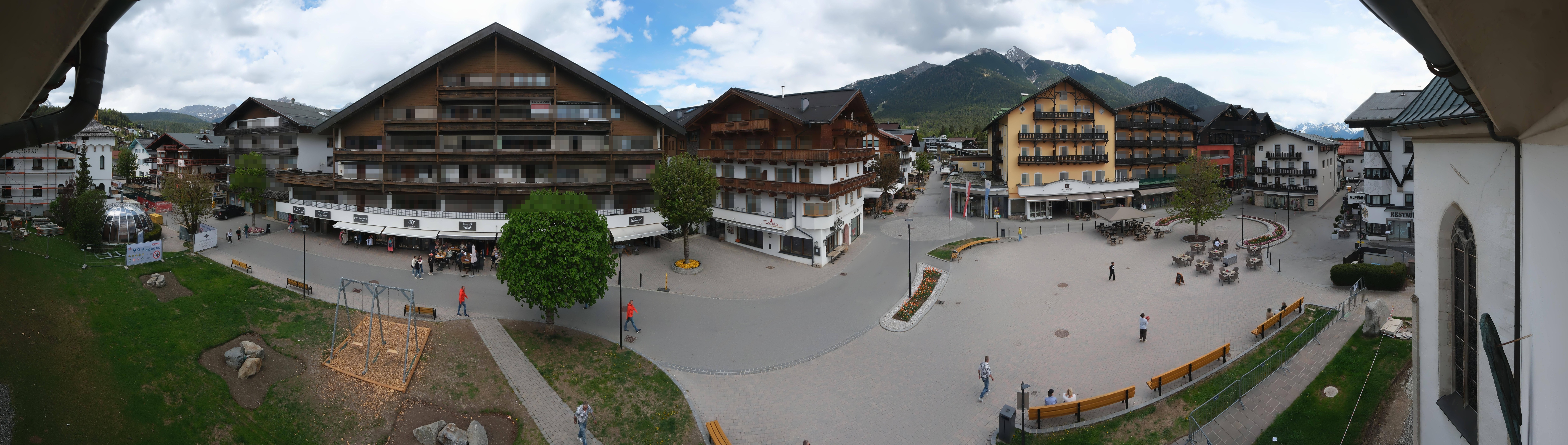 Archiv Foto Webcam Dorfplatz, Seefeld in Tirol