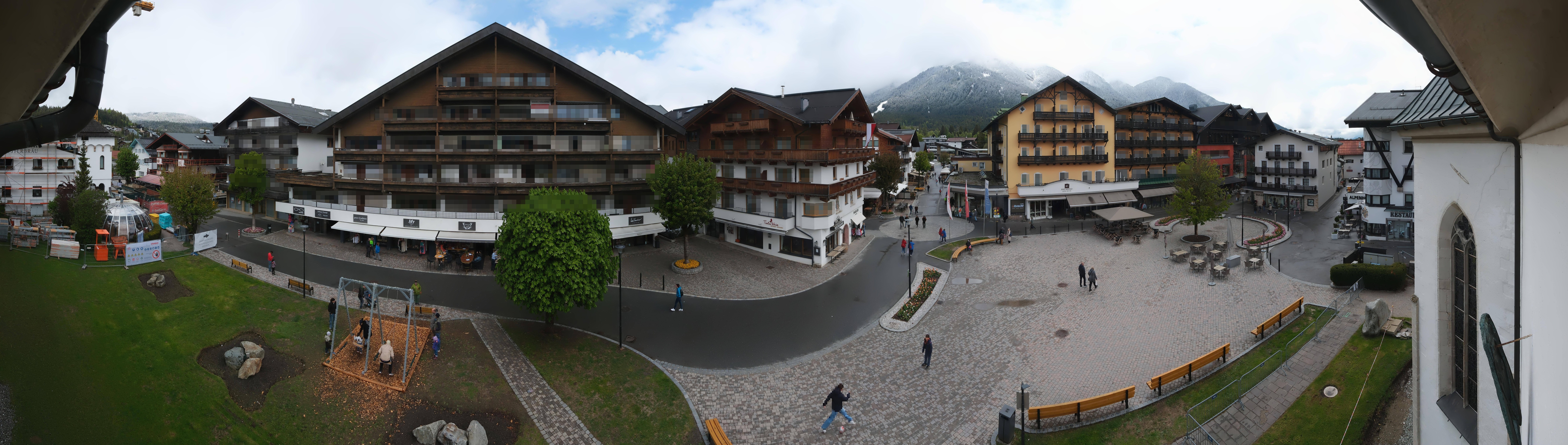 Archiv Foto Webcam Dorfplatz, Seefeld in Tirol