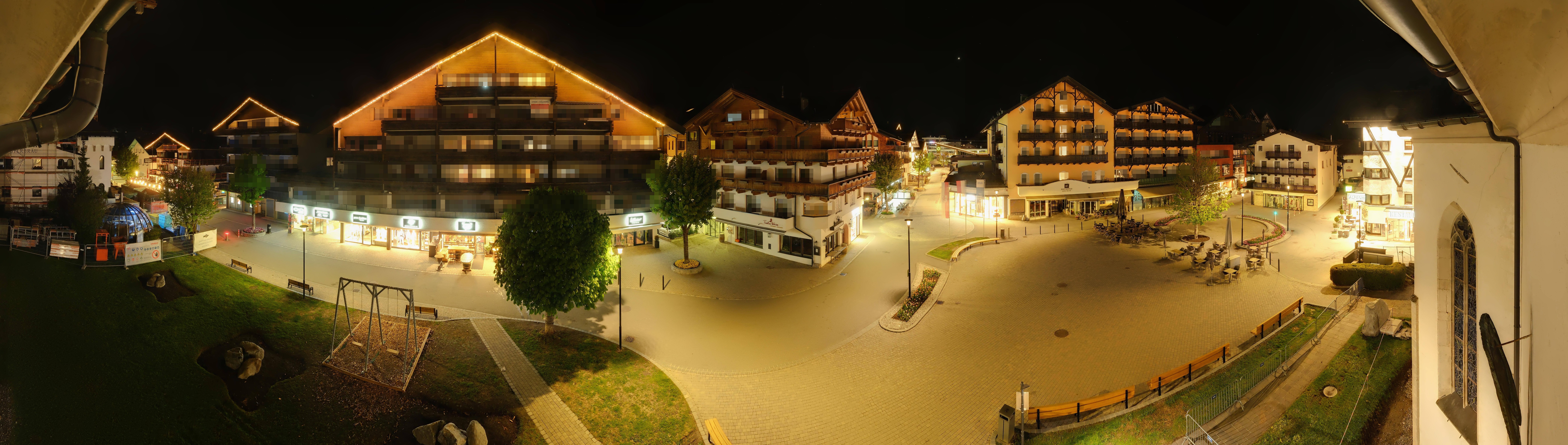 Archiv Foto Webcam Dorfplatz, Seefeld in Tirol