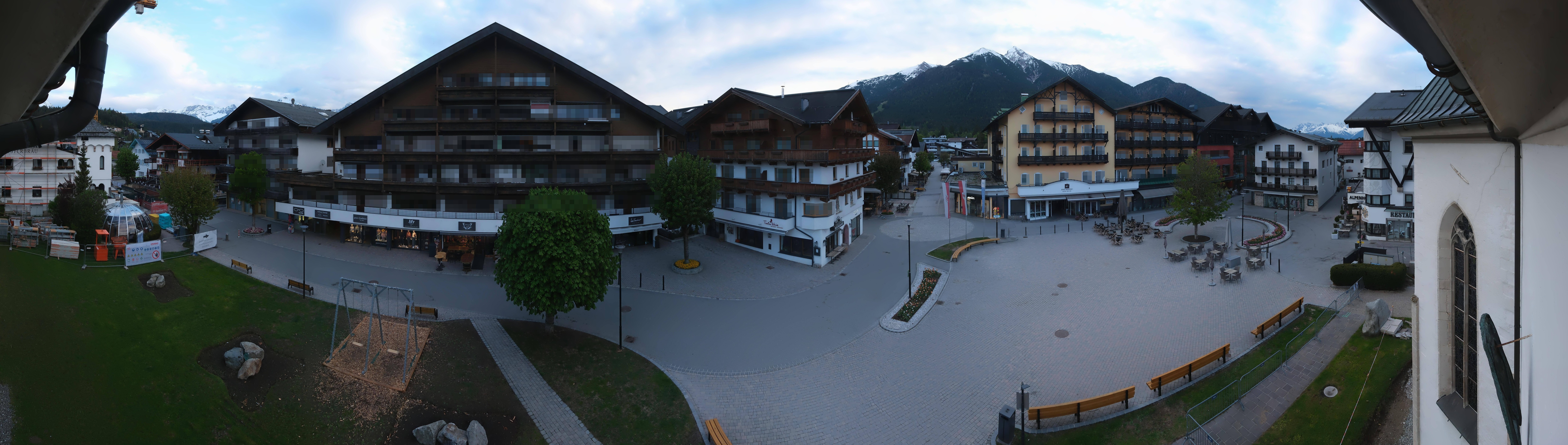Archiv Foto Webcam Dorfplatz, Seefeld in Tirol