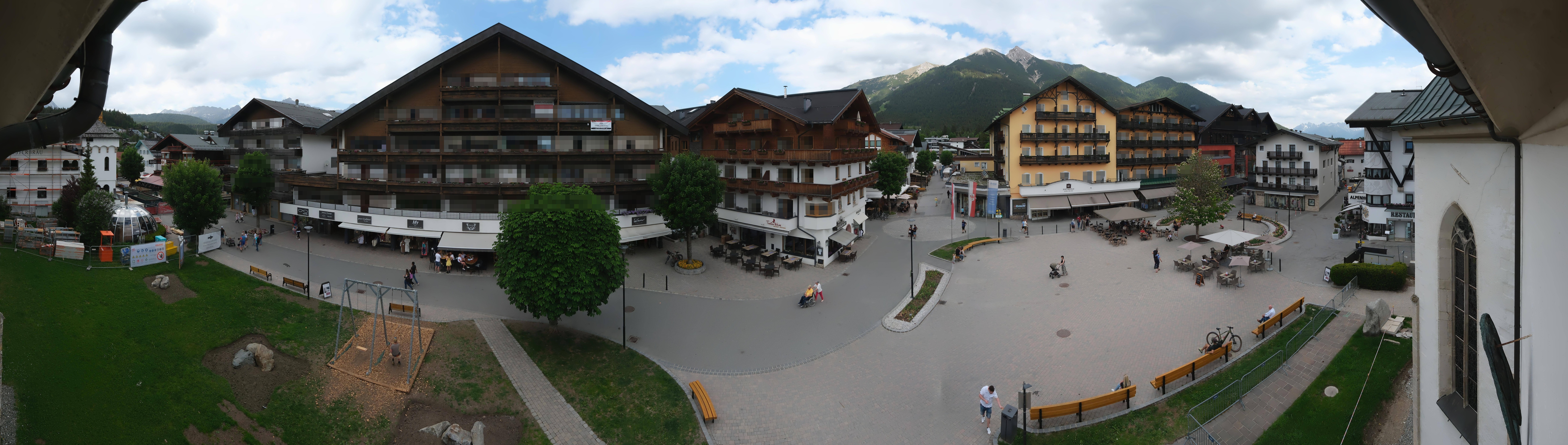 Archiv Foto Webcam Dorfplatz, Seefeld in Tirol