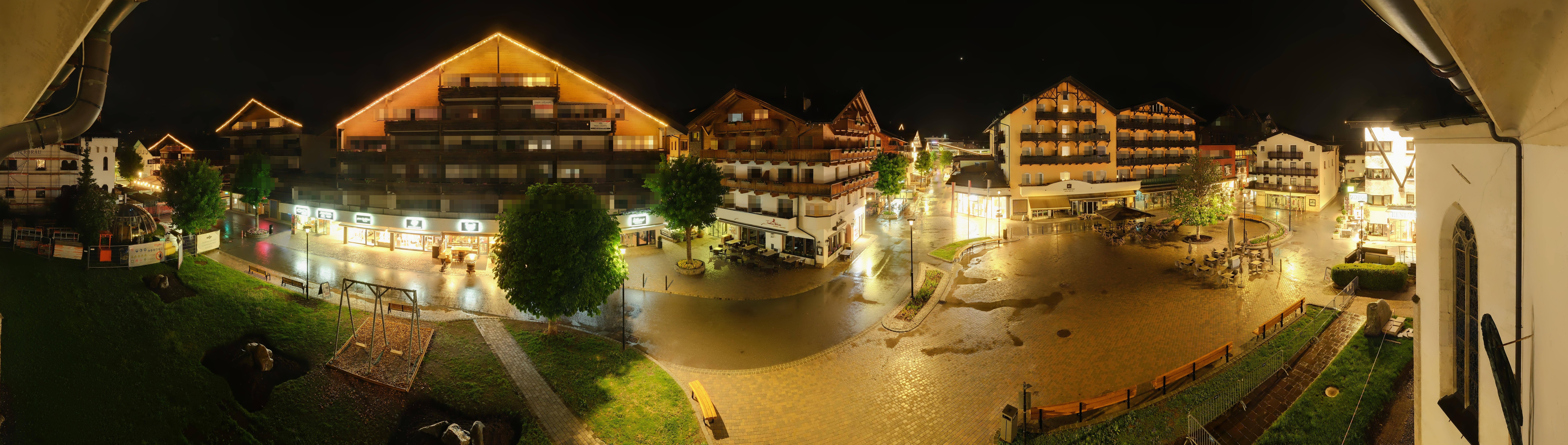 Archiv Foto Webcam Dorfplatz, Seefeld in Tirol