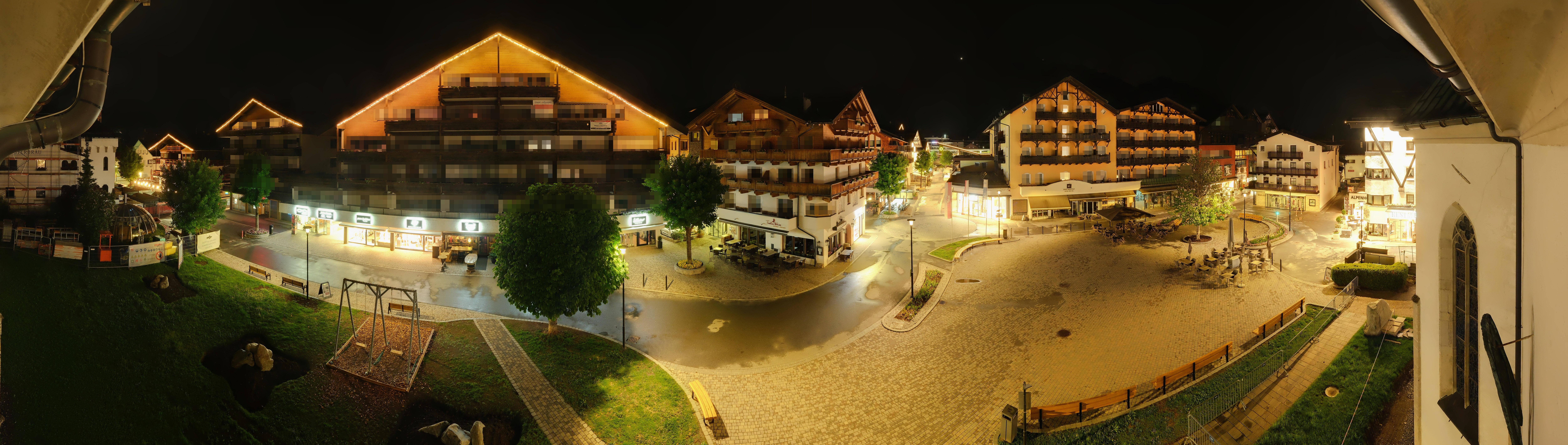 Archiv Foto Webcam Dorfplatz, Seefeld in Tirol