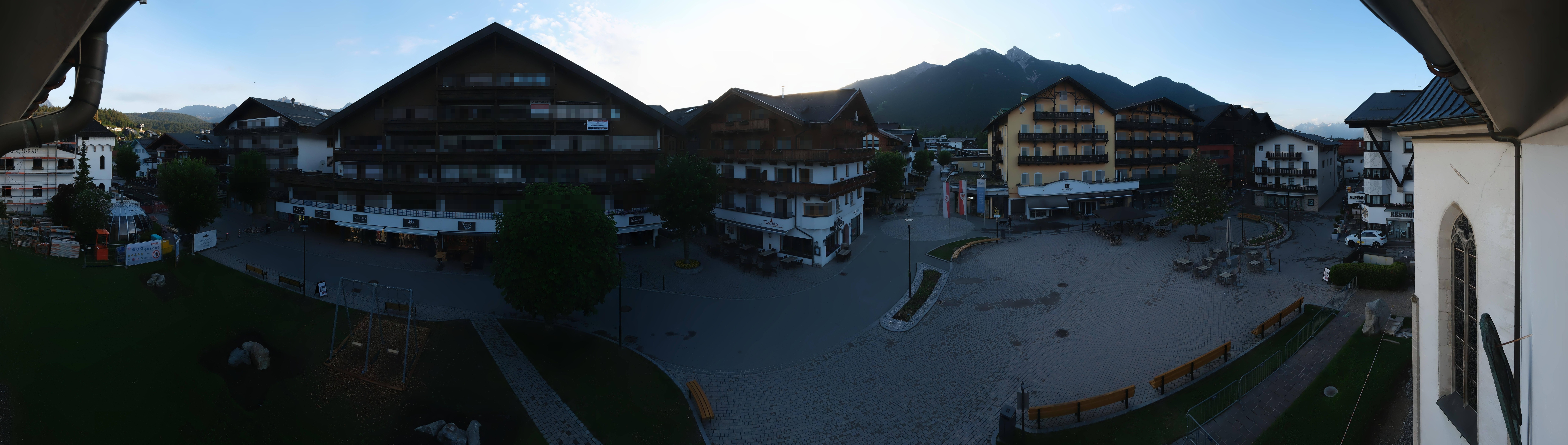 Archiv Foto Webcam Dorfplatz, Seefeld in Tirol