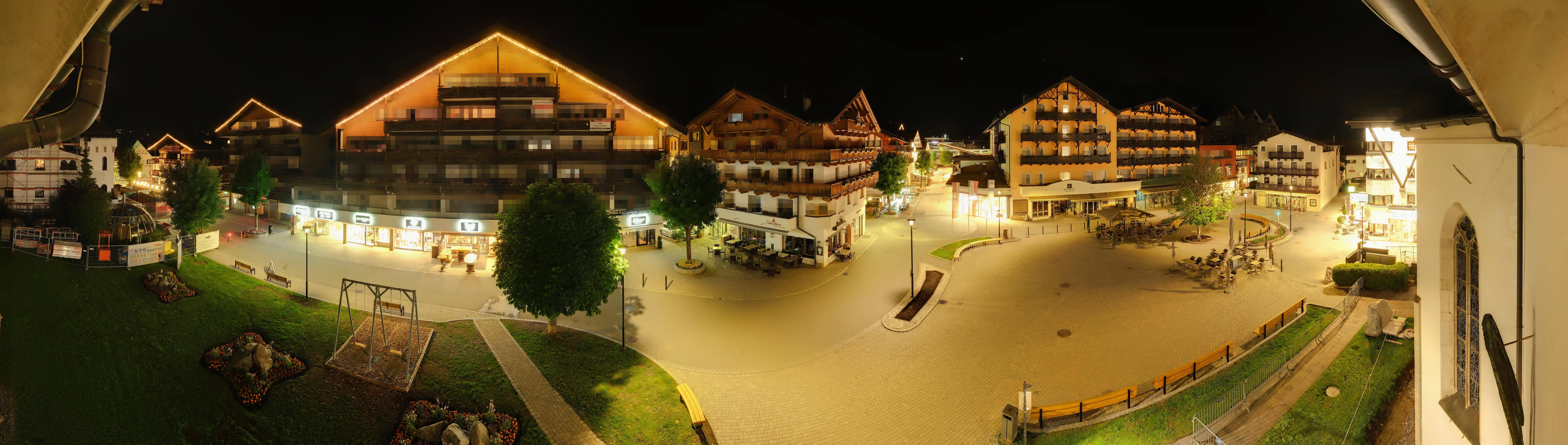 Archiv Foto Webcam Dorfplatz, Seefeld in Tirol