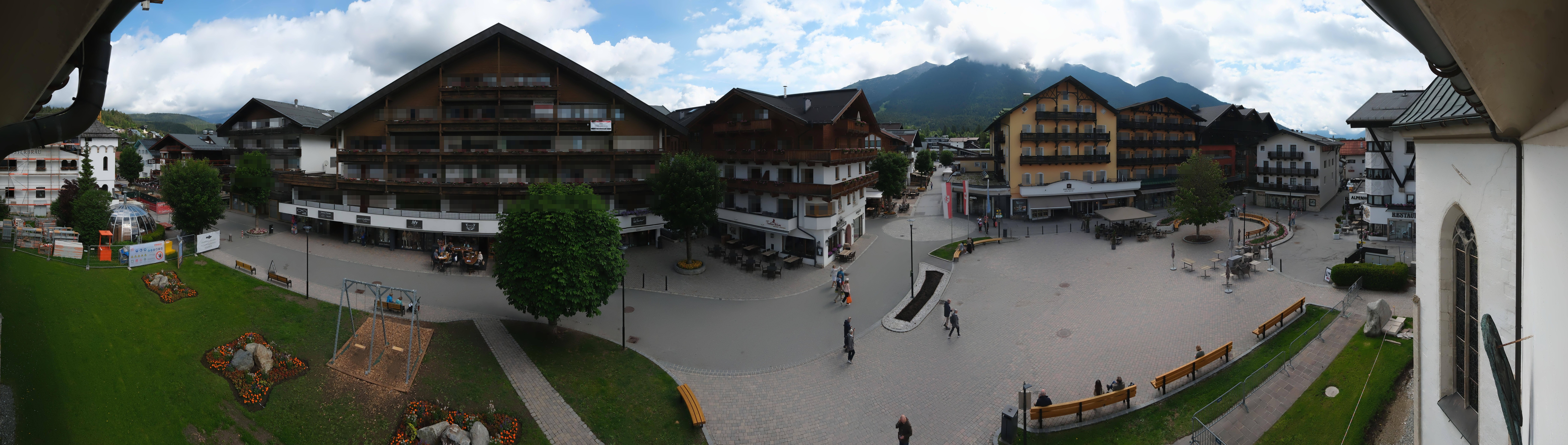 Archiv Foto Webcam Dorfplatz, Seefeld in Tirol