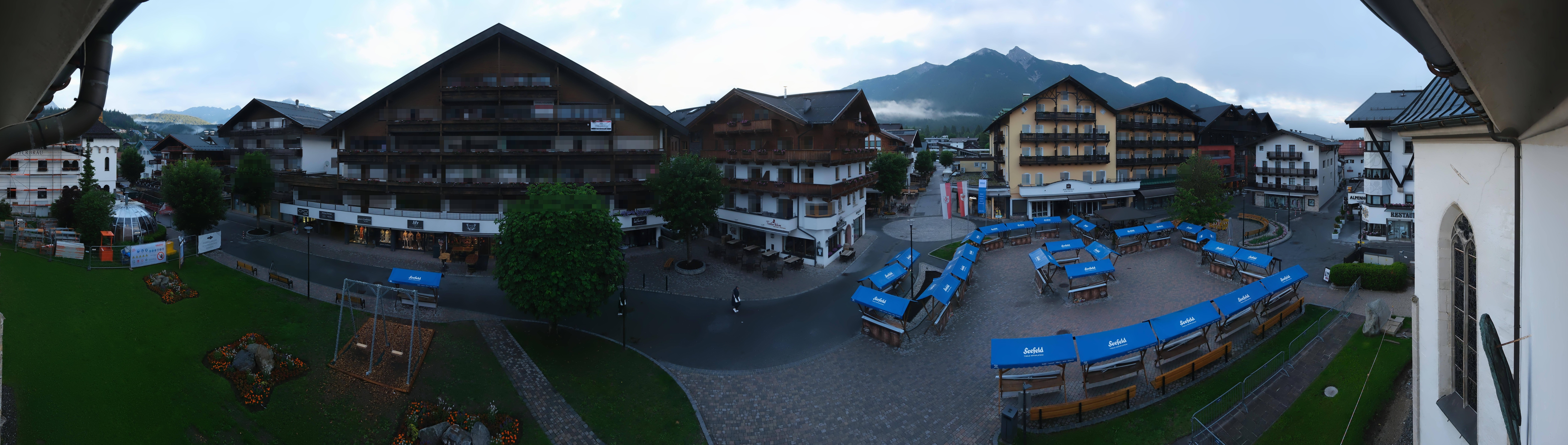 Archiv Foto Webcam Dorfplatz, Seefeld in Tirol