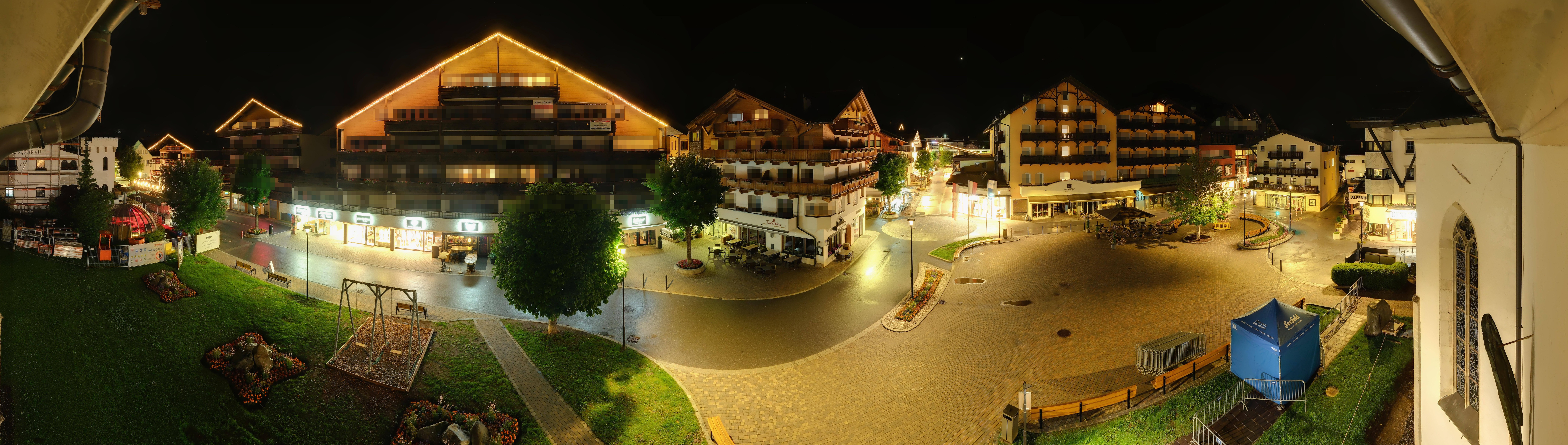 Archiv Foto Webcam Dorfplatz, Seefeld in Tirol