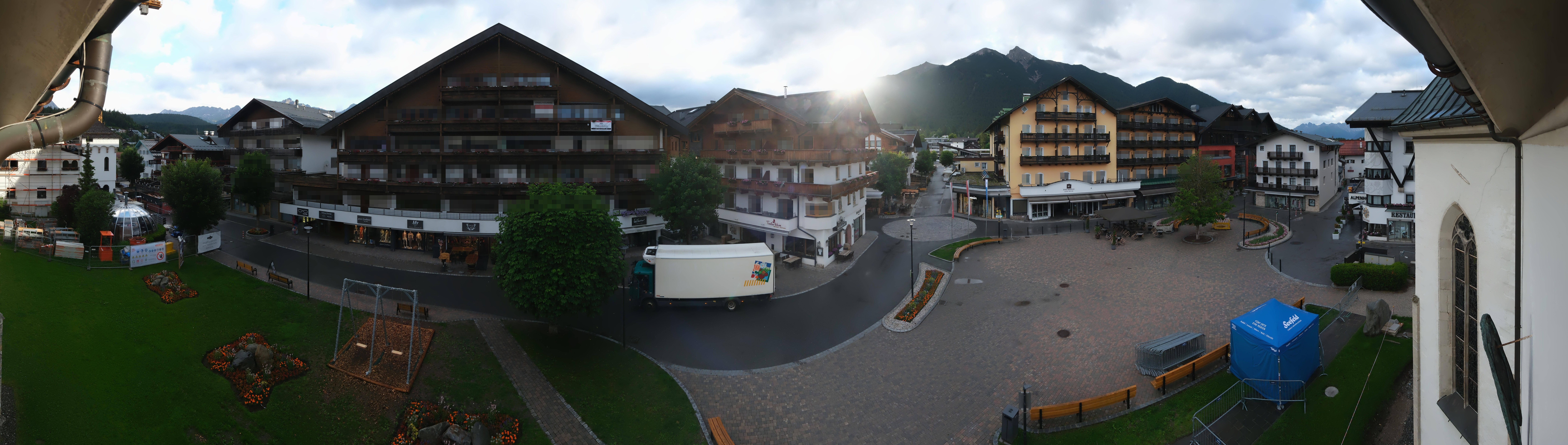 Archiv Foto Webcam Dorfplatz, Seefeld in Tirol