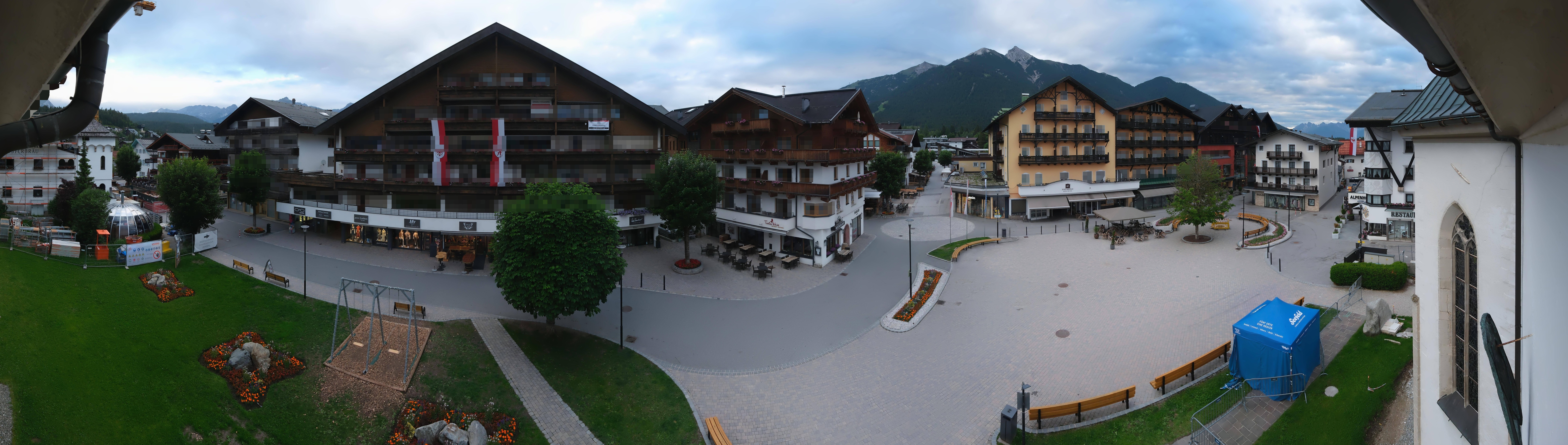 Archiv Foto Webcam Dorfplatz, Seefeld in Tirol