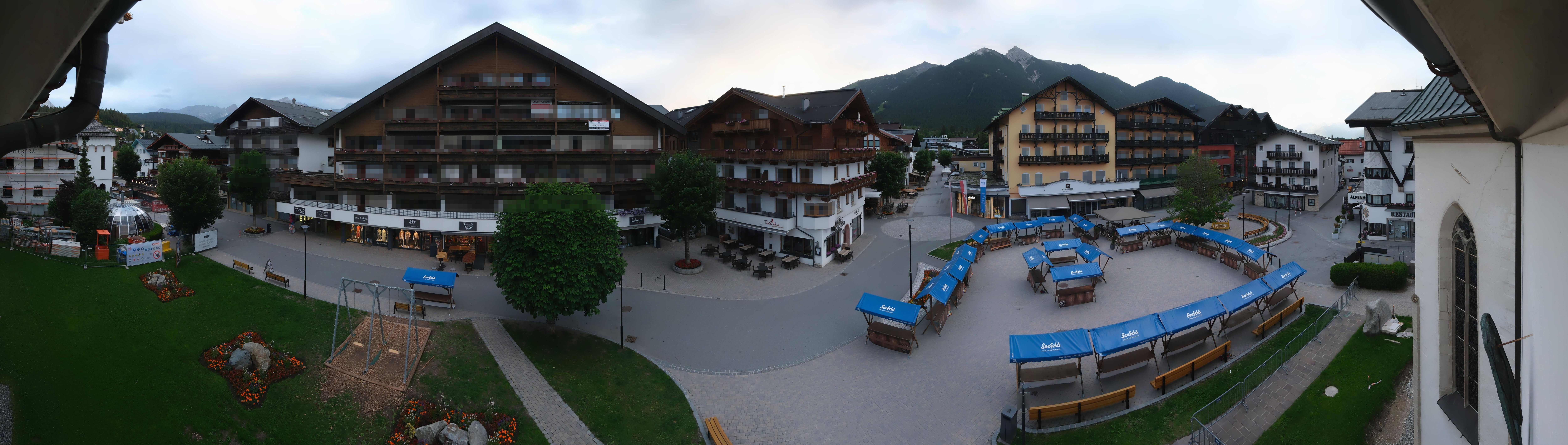 Archiv Foto Webcam Dorfplatz, Seefeld in Tirol