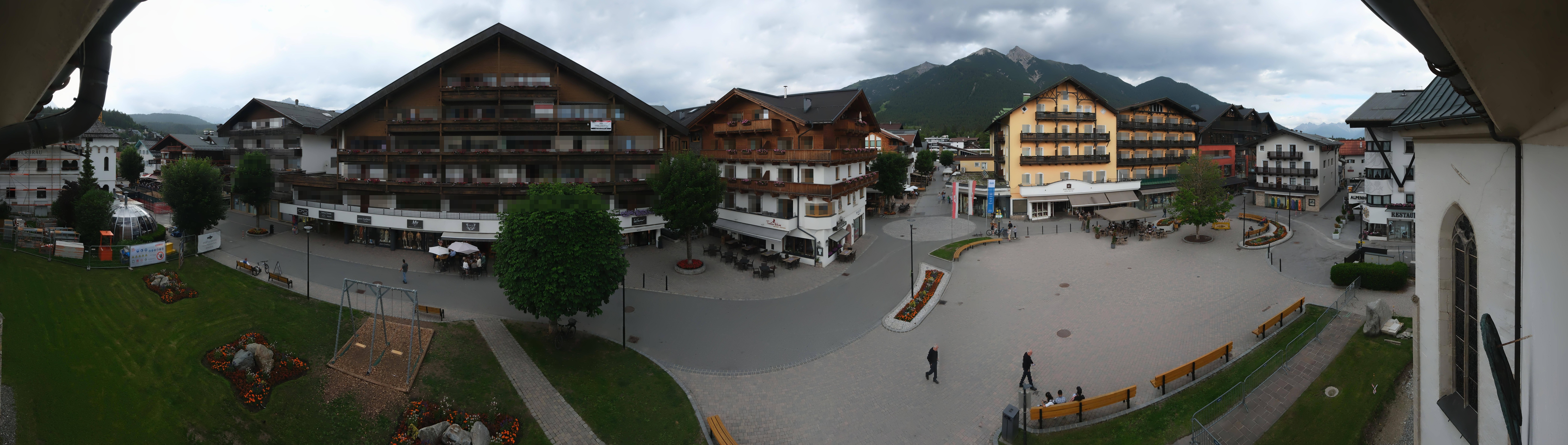 Archiv Foto Webcam Dorfplatz, Seefeld in Tirol
