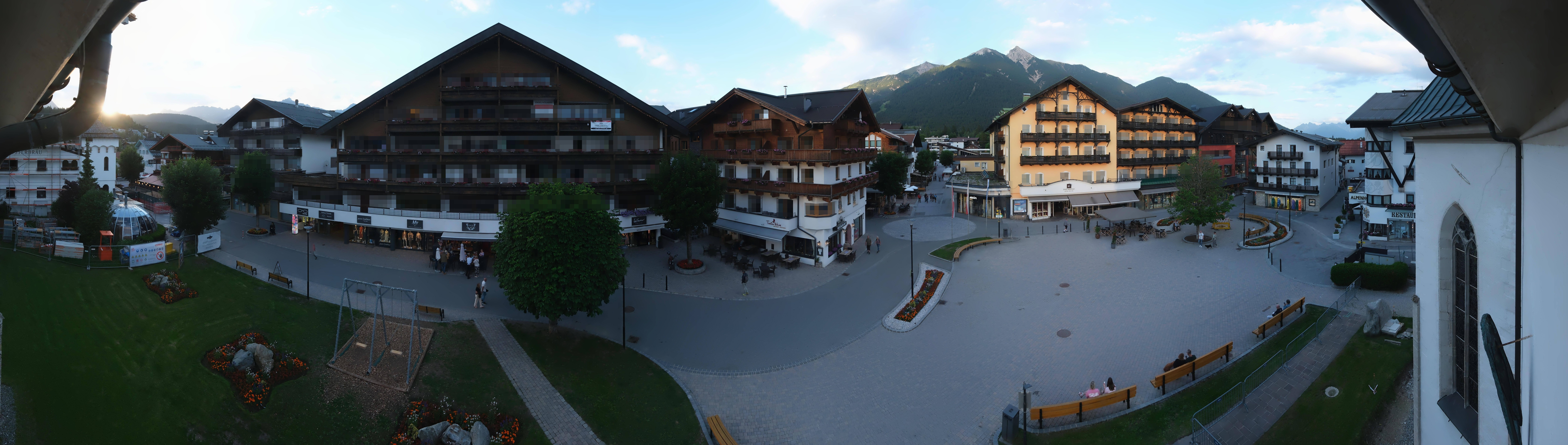 Archiv Foto Webcam Dorfplatz, Seefeld in Tirol