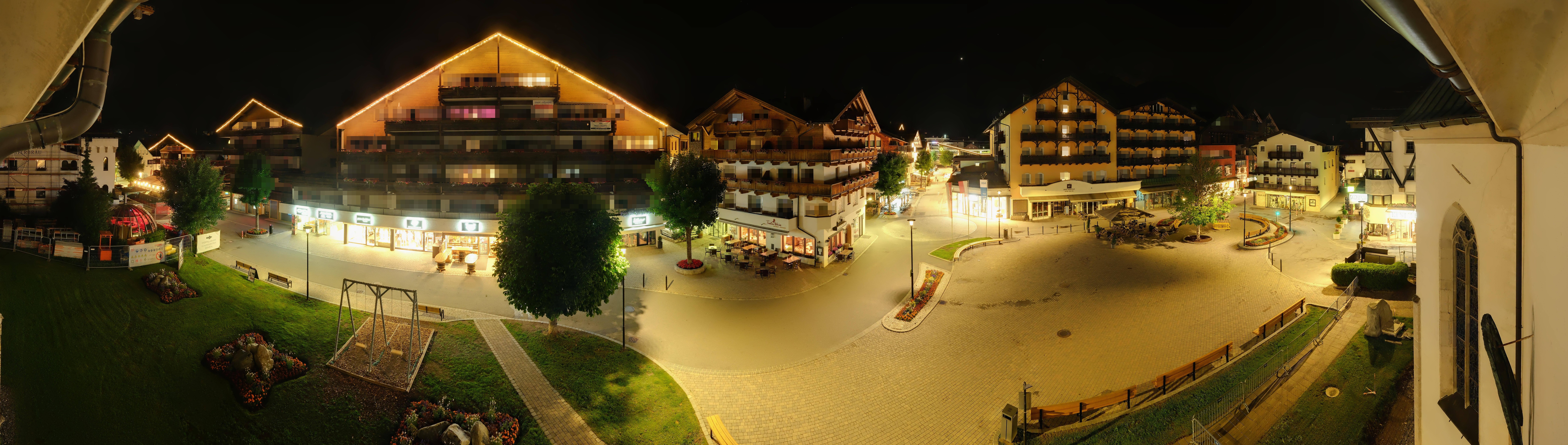 Archiv Foto Webcam Dorfplatz, Seefeld in Tirol