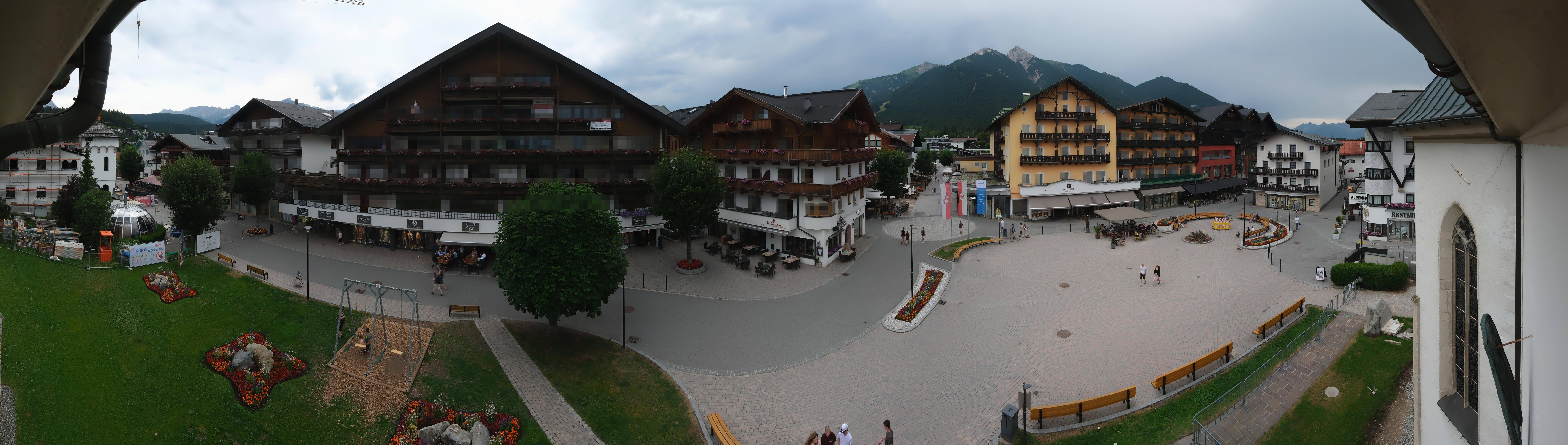 Archiv Foto Webcam Dorfplatz, Seefeld in Tirol