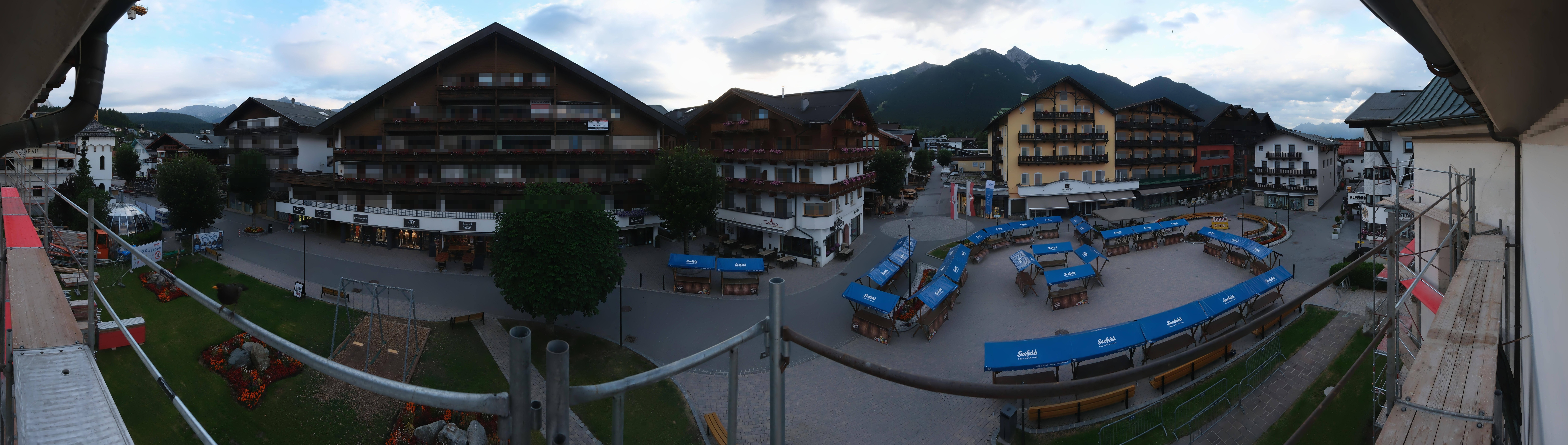 Archiv Foto Webcam Dorfplatz, Seefeld in Tirol