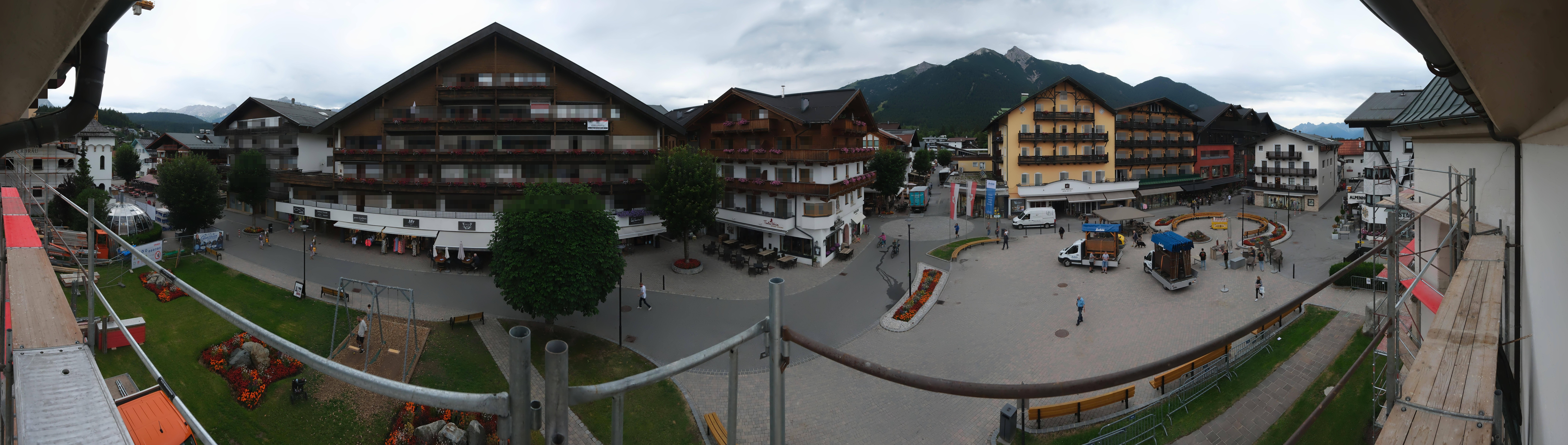 Archiv Foto Webcam Dorfplatz, Seefeld in Tirol