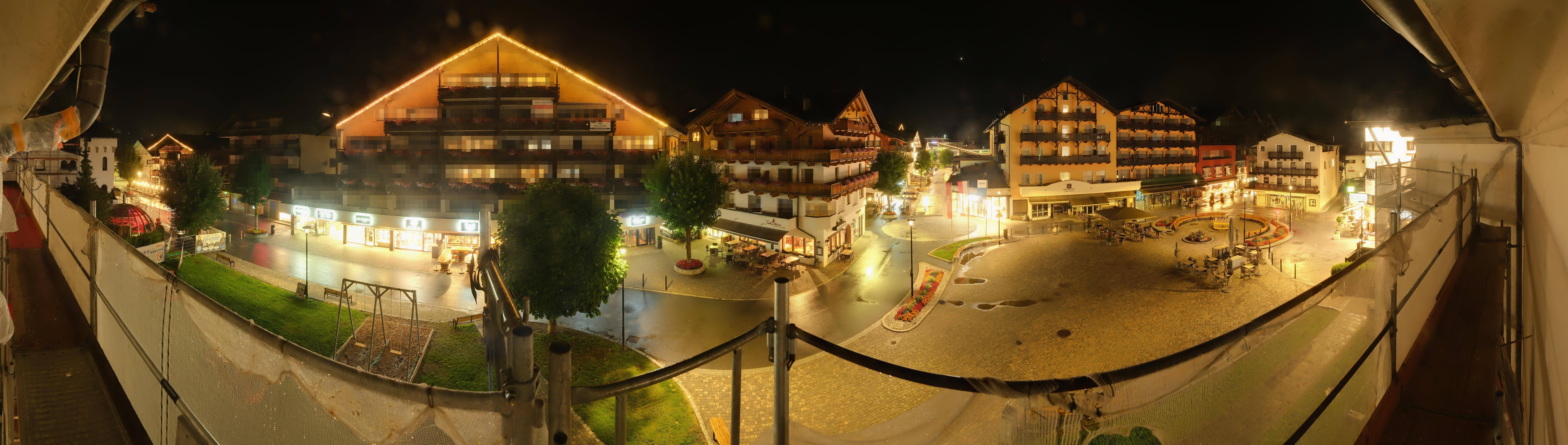 Archiv Foto Webcam Dorfplatz, Seefeld in Tirol