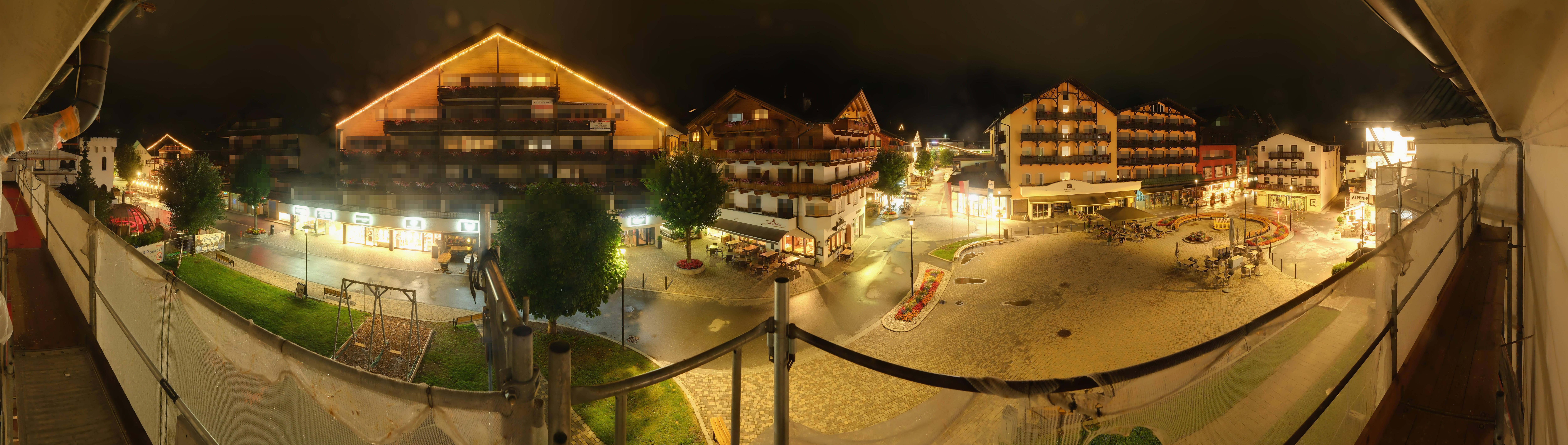 Archiv Foto Webcam Dorfplatz, Seefeld in Tirol