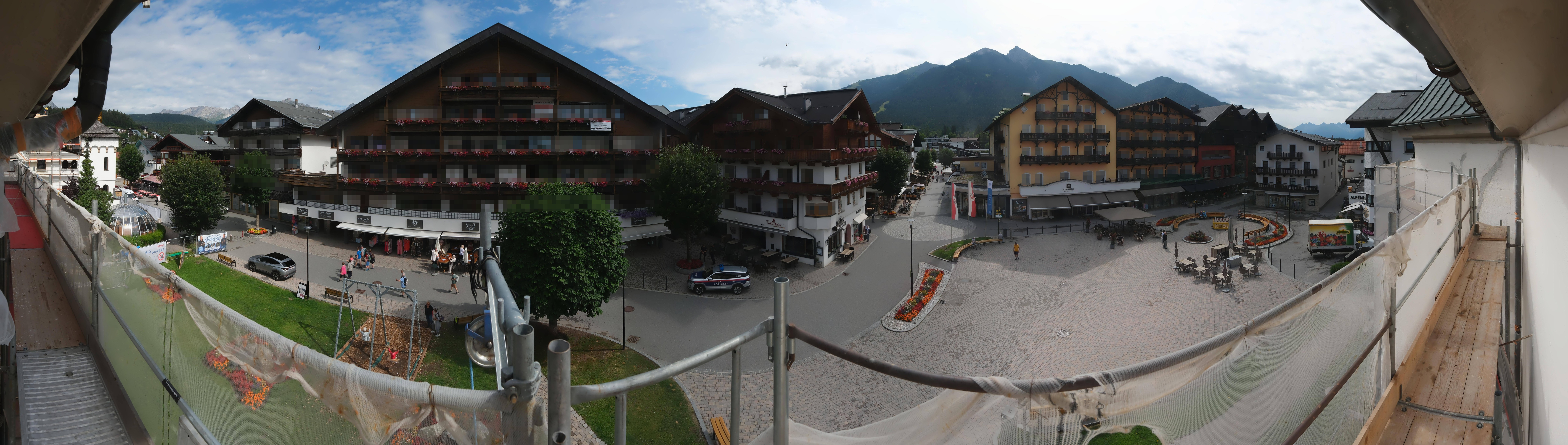 Archiv Foto Webcam Dorfplatz, Seefeld in Tirol