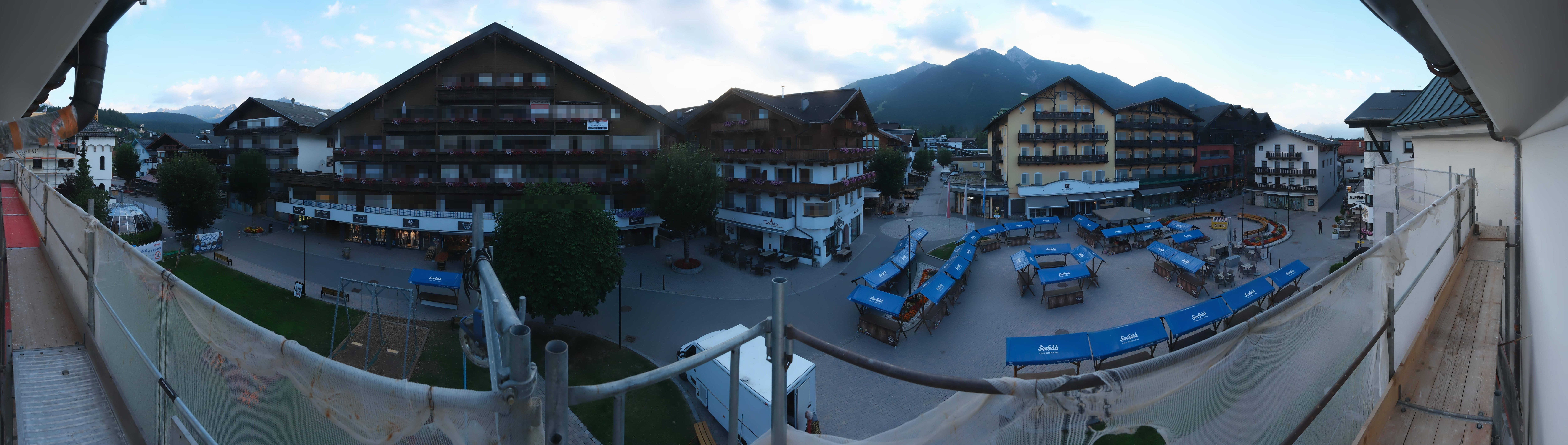 Archiv Foto Webcam Dorfplatz, Seefeld in Tirol