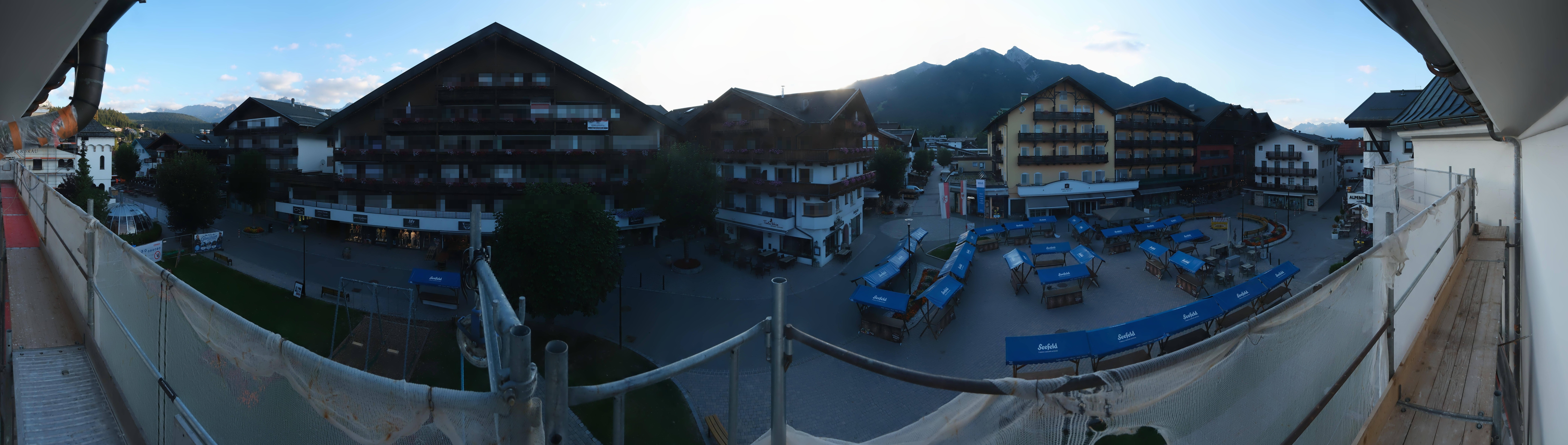 Archiv Foto Webcam Dorfplatz, Seefeld in Tirol