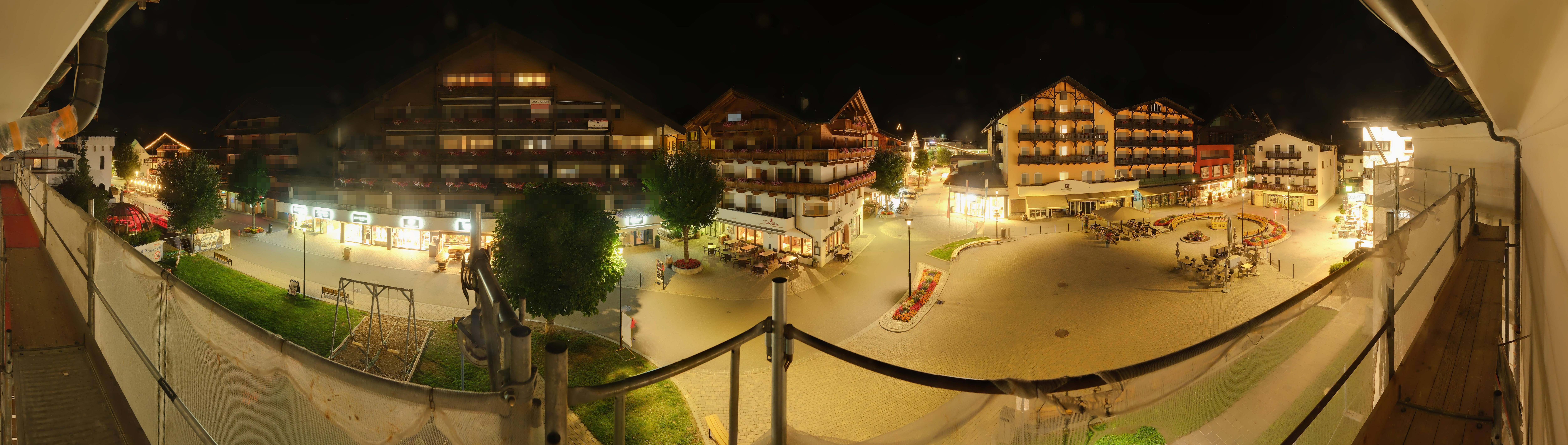 Archiv Foto Webcam Dorfplatz, Seefeld in Tirol