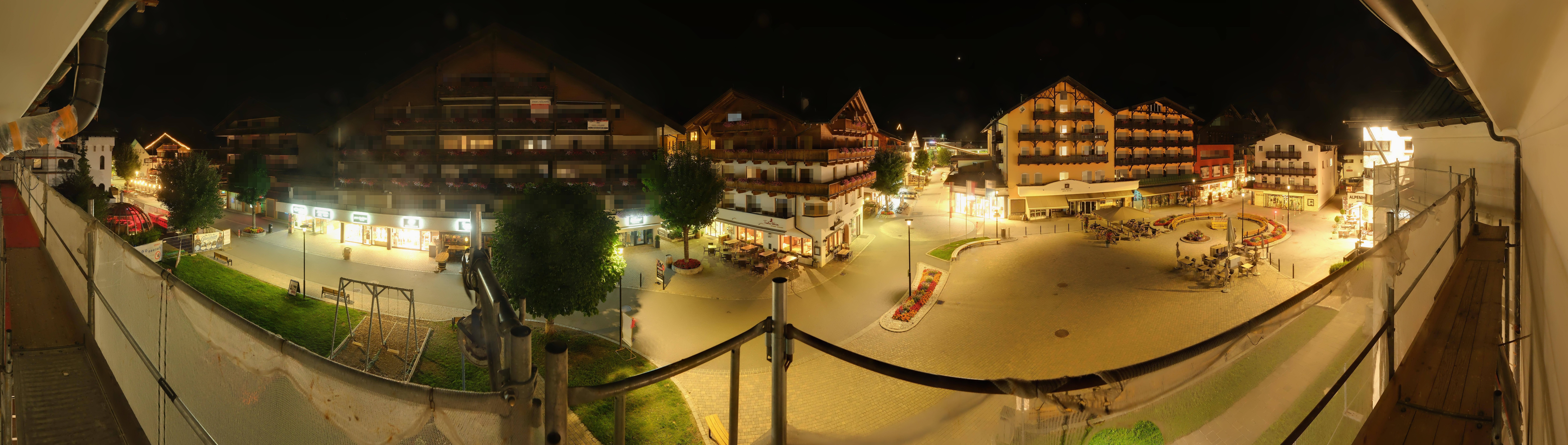 Archiv Foto Webcam Dorfplatz, Seefeld in Tirol