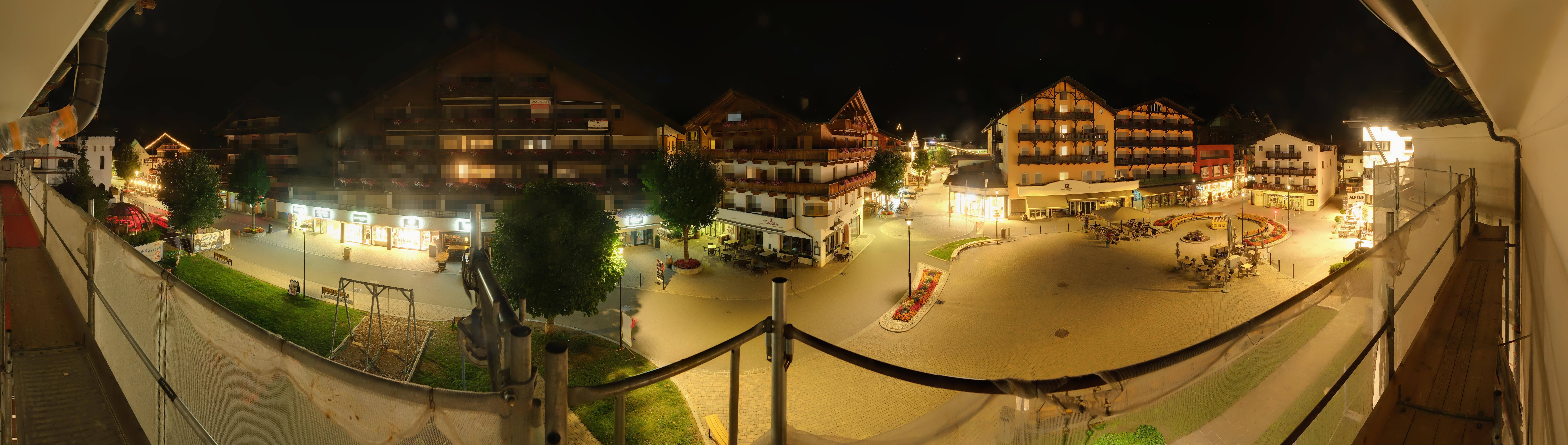 Archiv Foto Webcam Dorfplatz, Seefeld in Tirol
