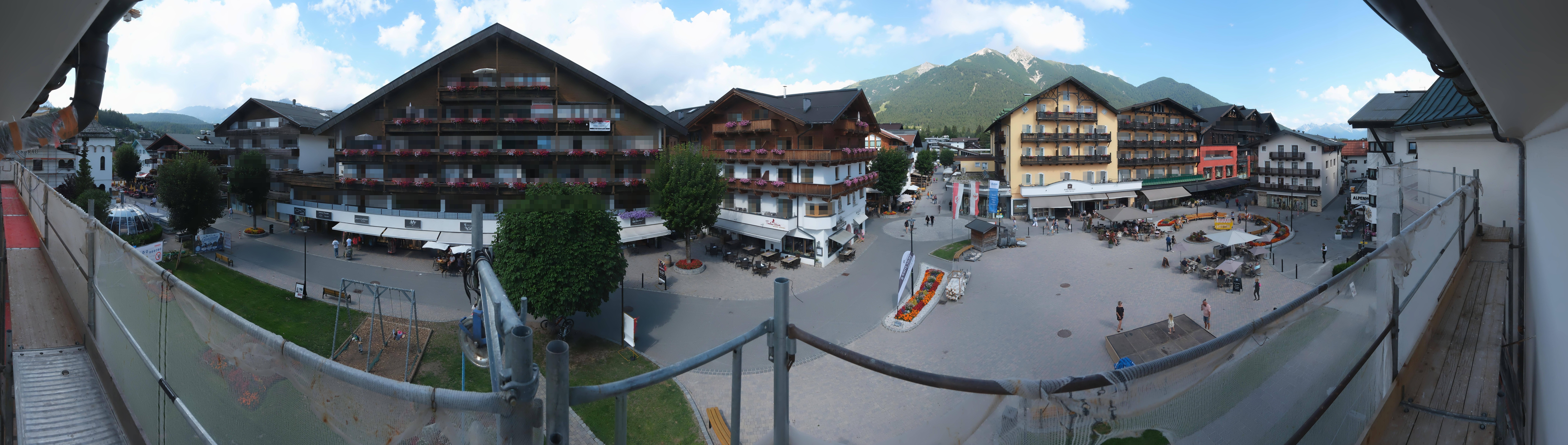 Archiv Foto Webcam Dorfplatz, Seefeld in Tirol
