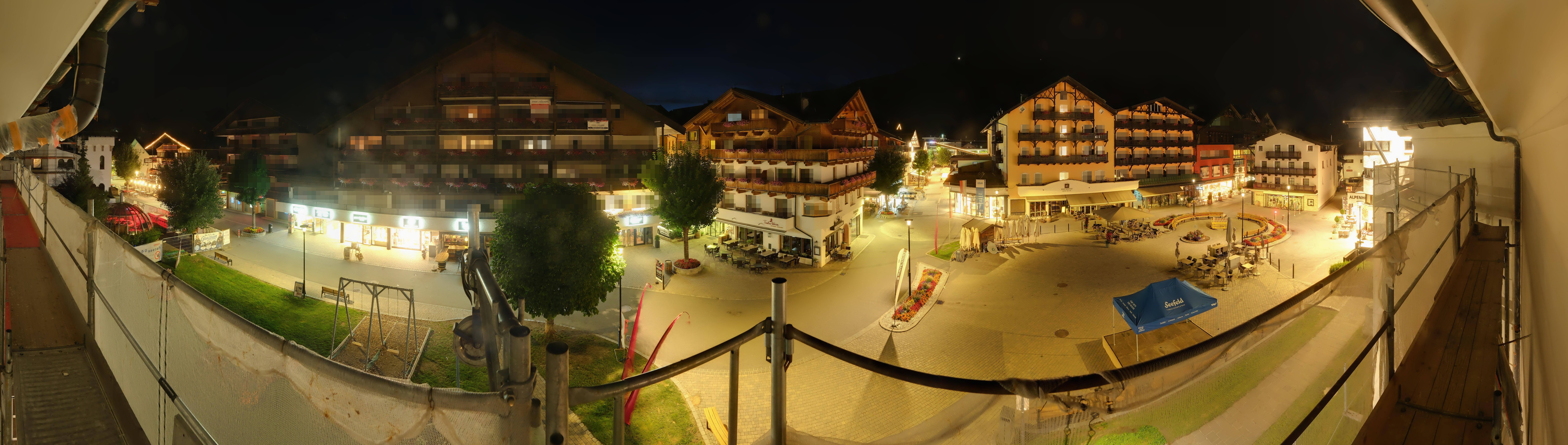 Archiv Foto Webcam Dorfplatz, Seefeld in Tirol