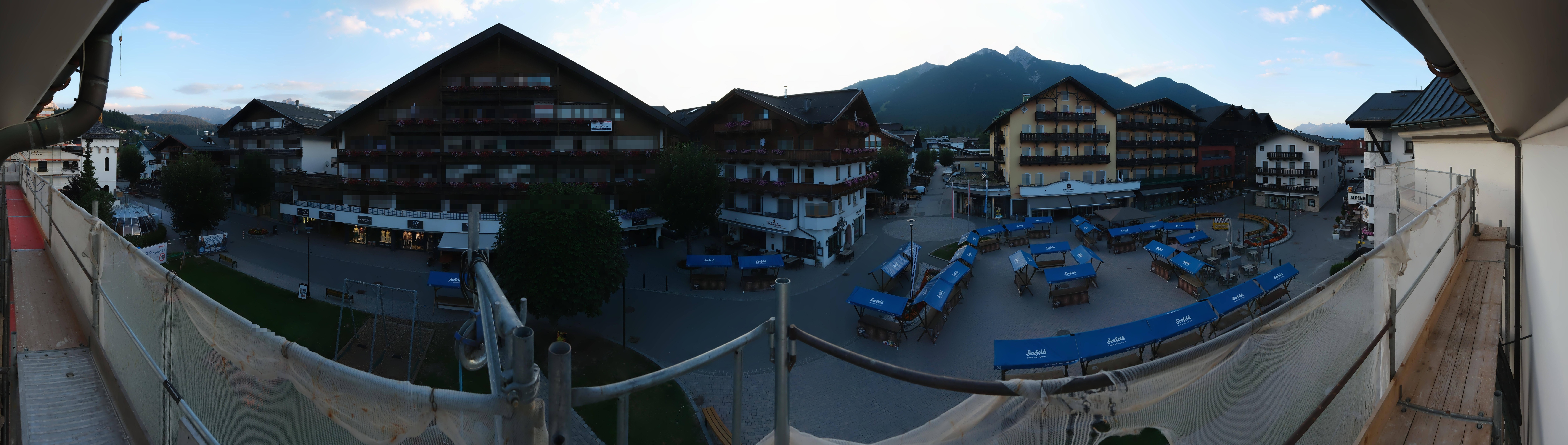 Archiv Foto Webcam Dorfplatz, Seefeld in Tirol