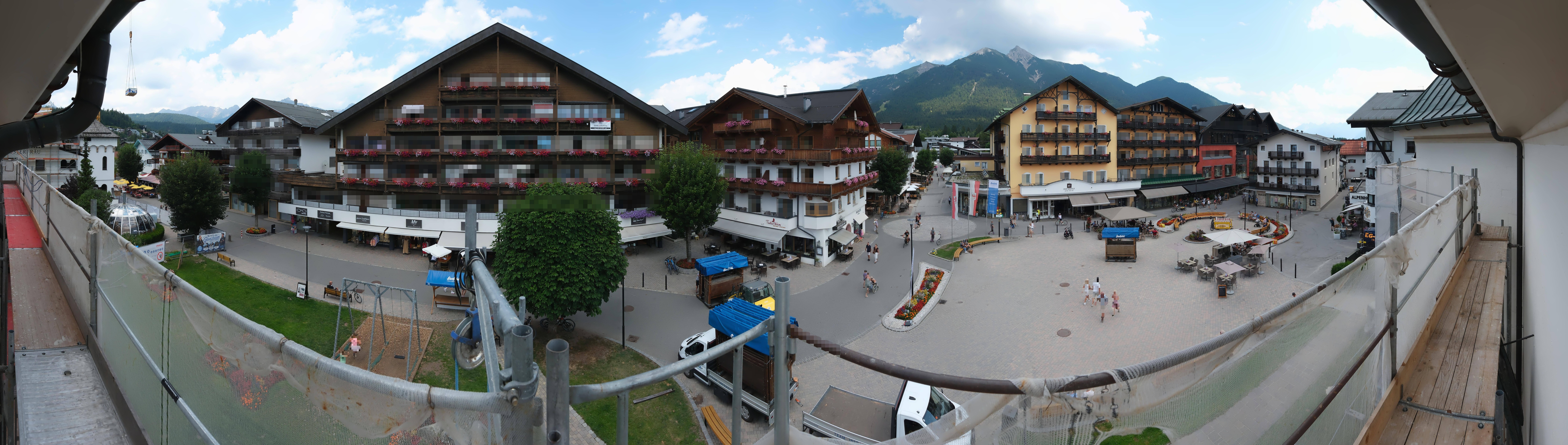Archiv Foto Webcam Dorfplatz, Seefeld in Tirol