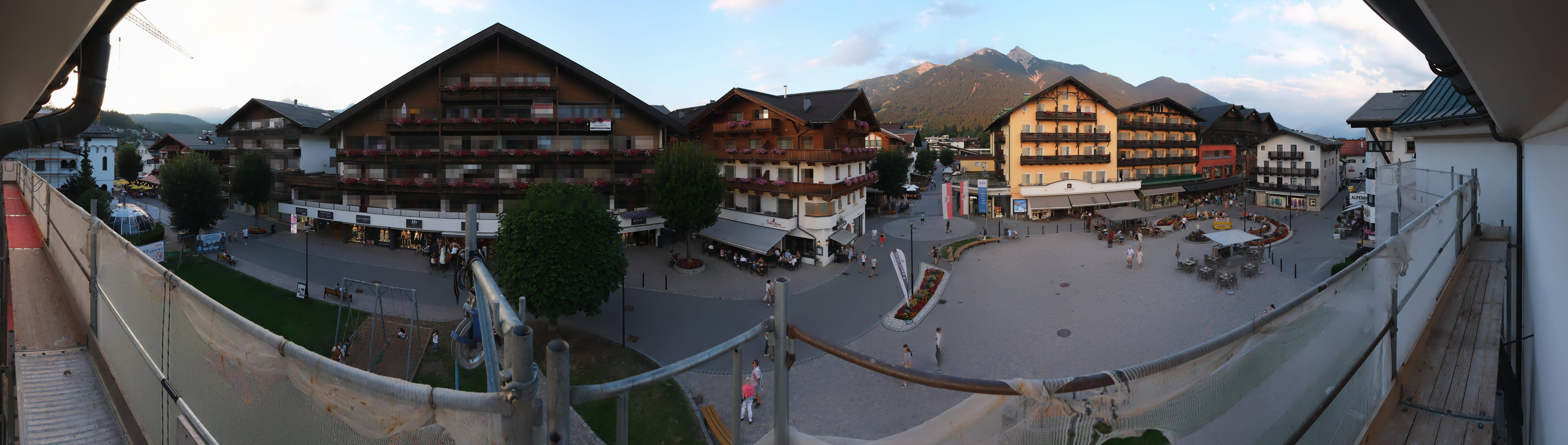 Archiv Foto Webcam Dorfplatz, Seefeld in Tirol