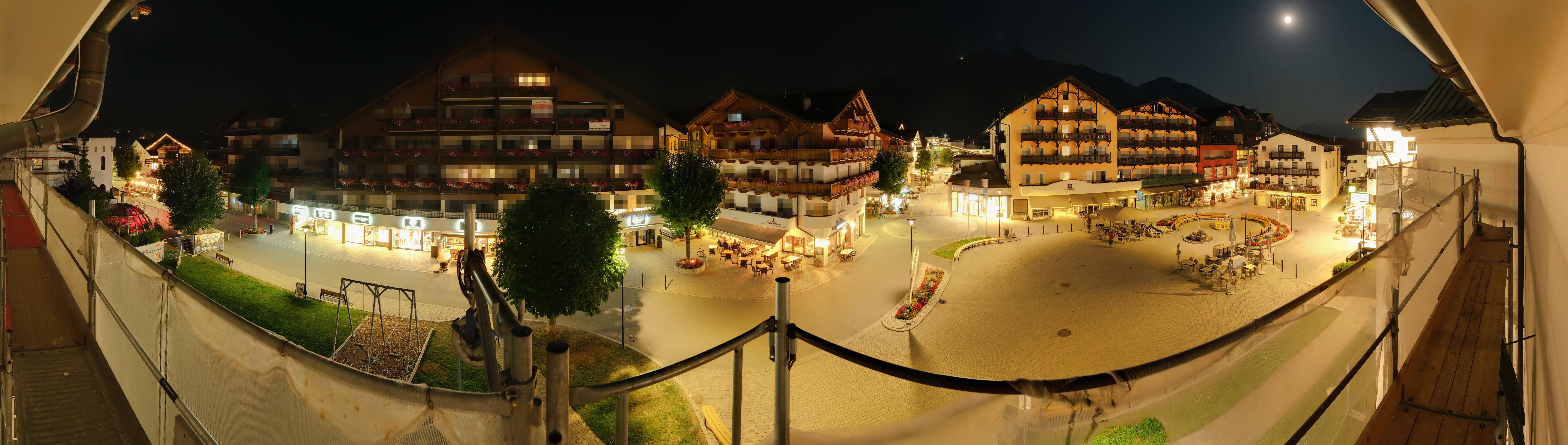 Archiv Foto Webcam Dorfplatz, Seefeld in Tirol