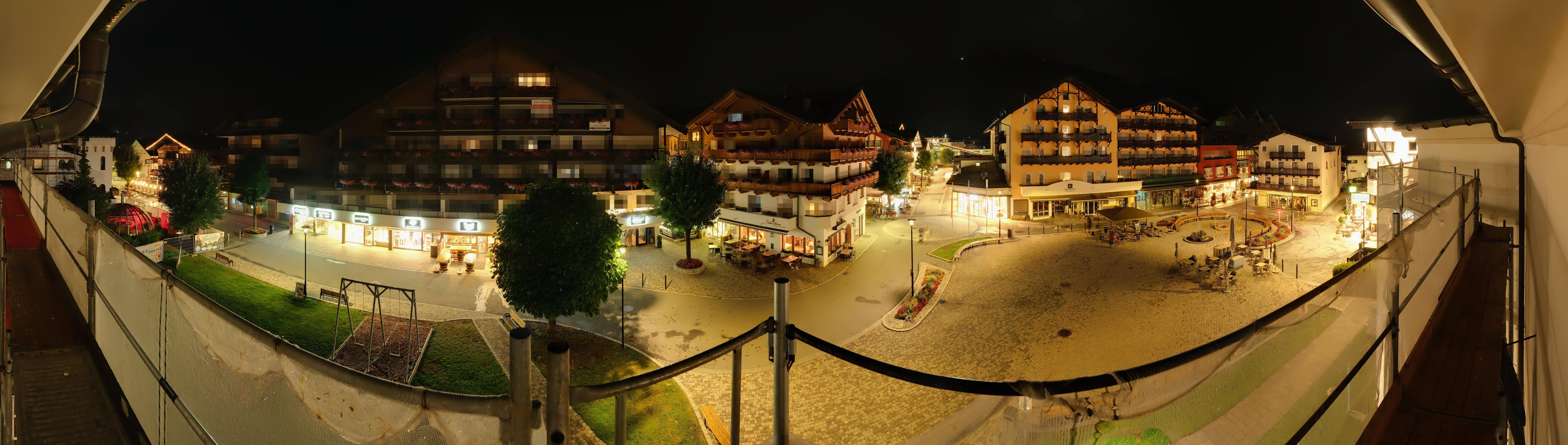 Archiv Foto Webcam Dorfplatz, Seefeld in Tirol