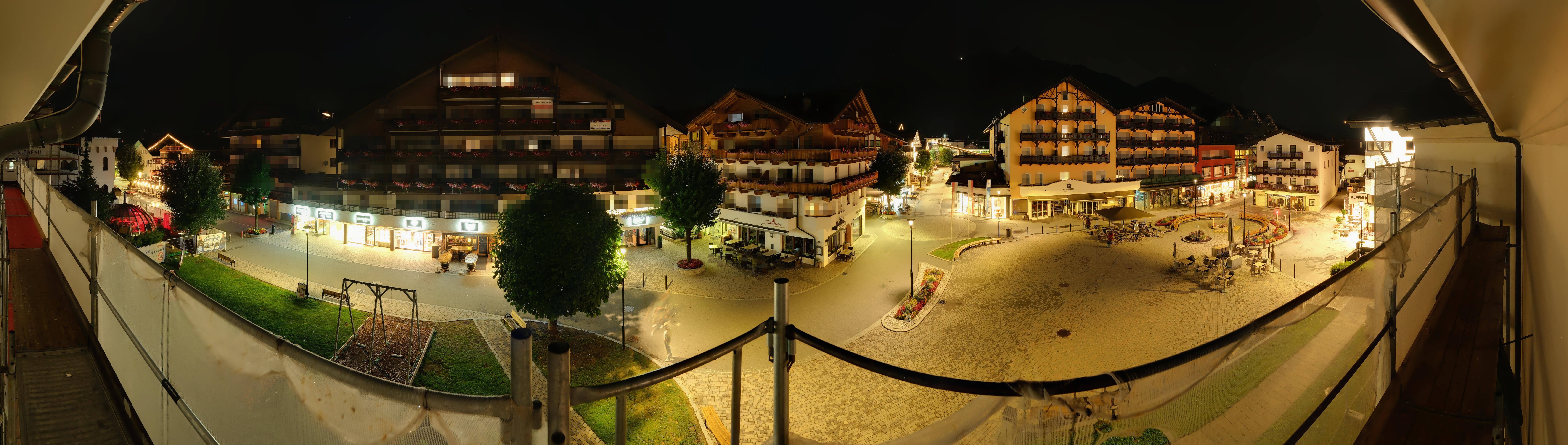 Archiv Foto Webcam Dorfplatz, Seefeld in Tirol