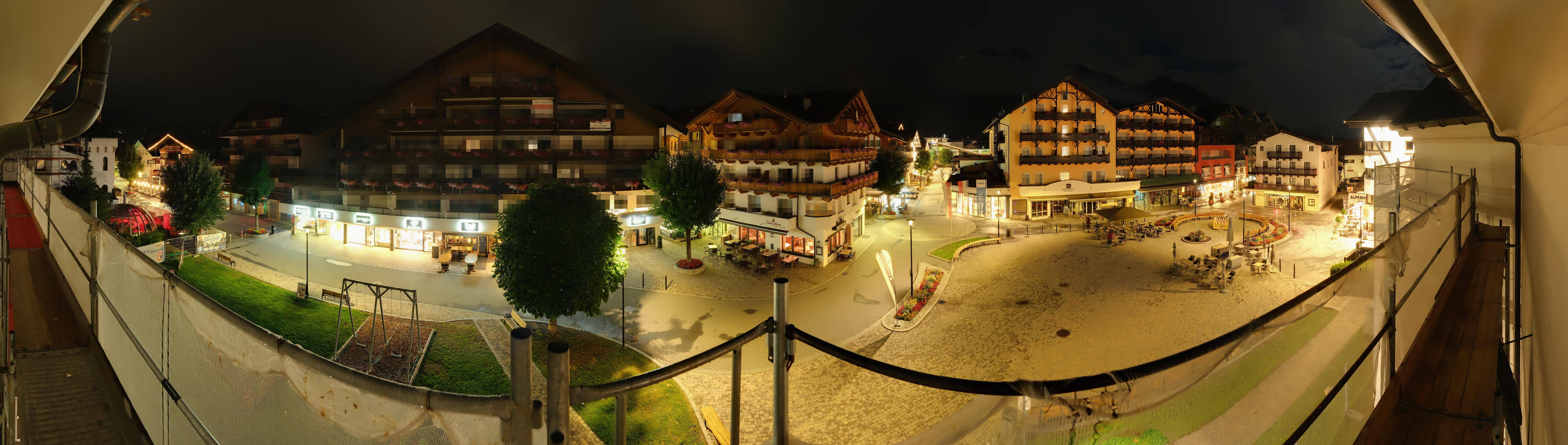 Archiv Foto Webcam Dorfplatz, Seefeld in Tirol