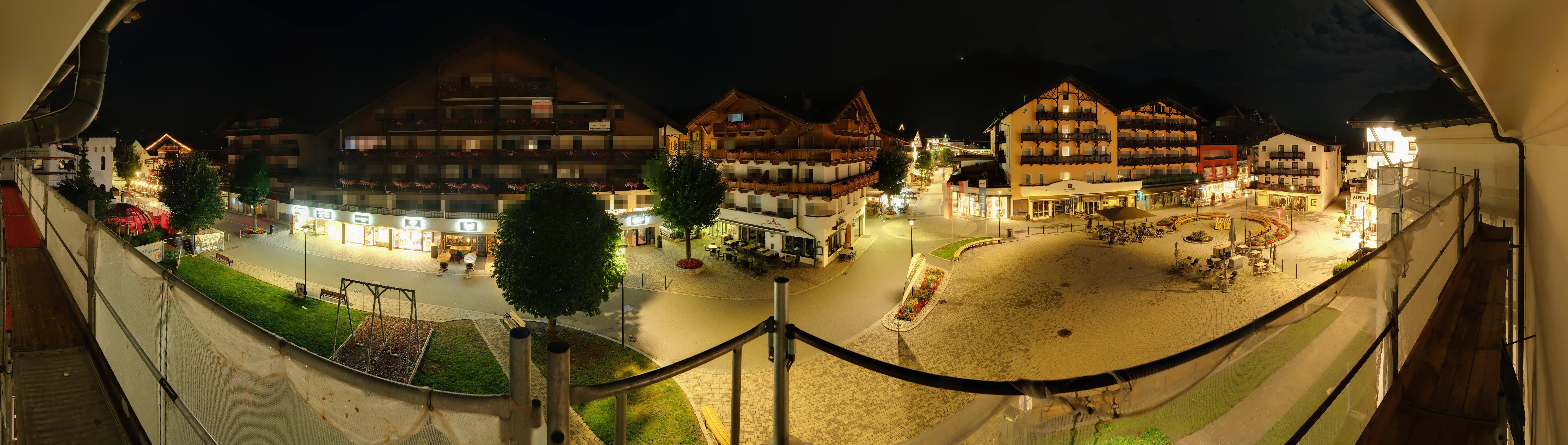 Archiv Foto Webcam Dorfplatz, Seefeld in Tirol