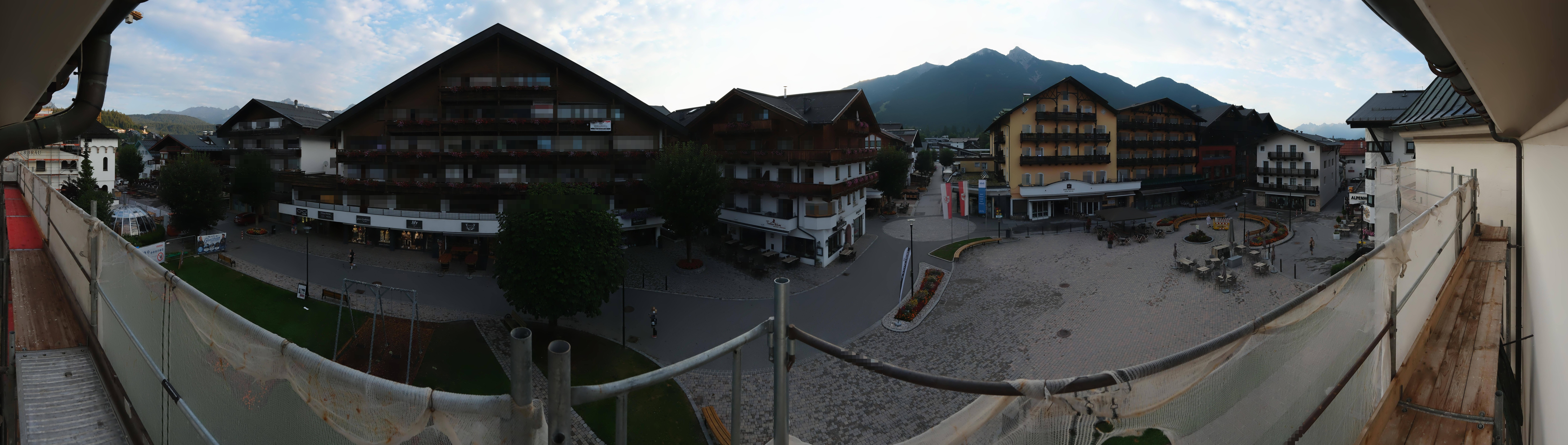 Archiv Foto Webcam Dorfplatz, Seefeld in Tirol