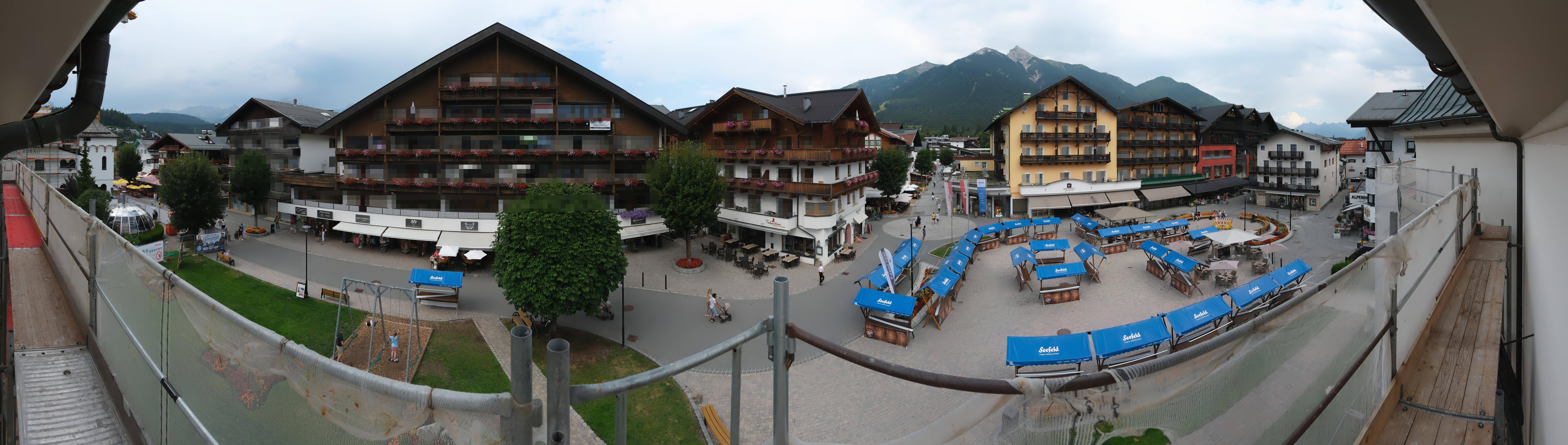 Archiv Foto Webcam Dorfplatz, Seefeld in Tirol