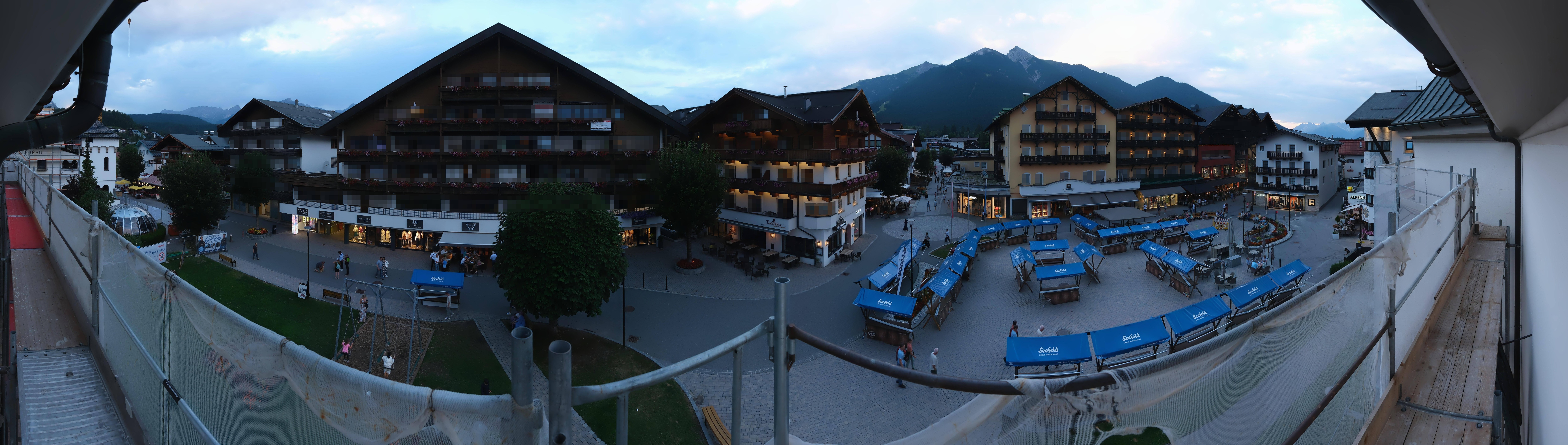 Archiv Foto Webcam Dorfplatz, Seefeld in Tirol