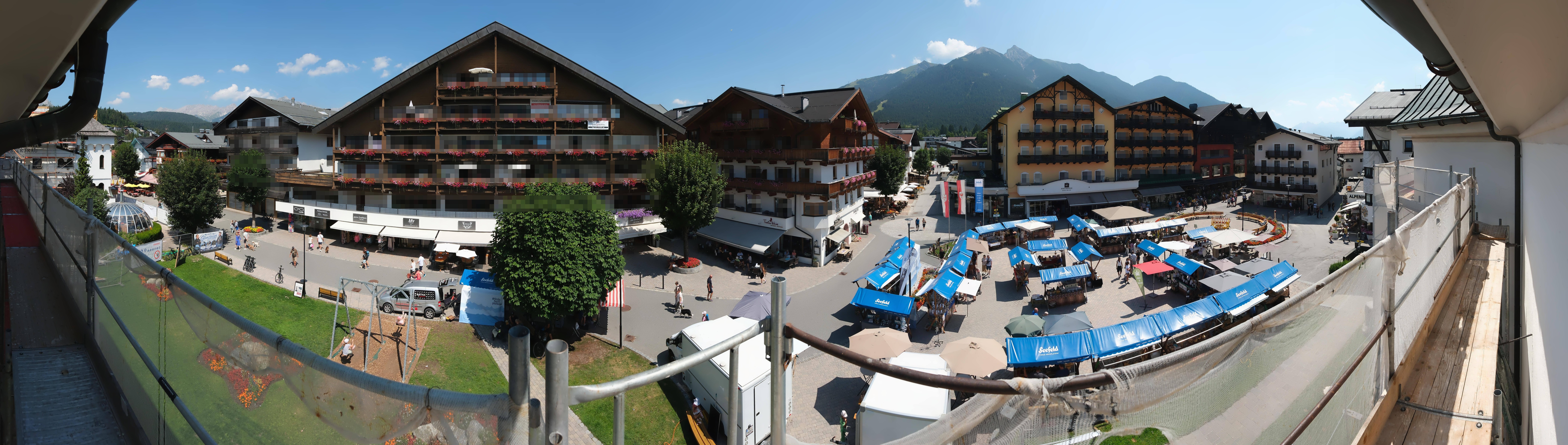 Archiv Foto Webcam Dorfplatz, Seefeld in Tirol