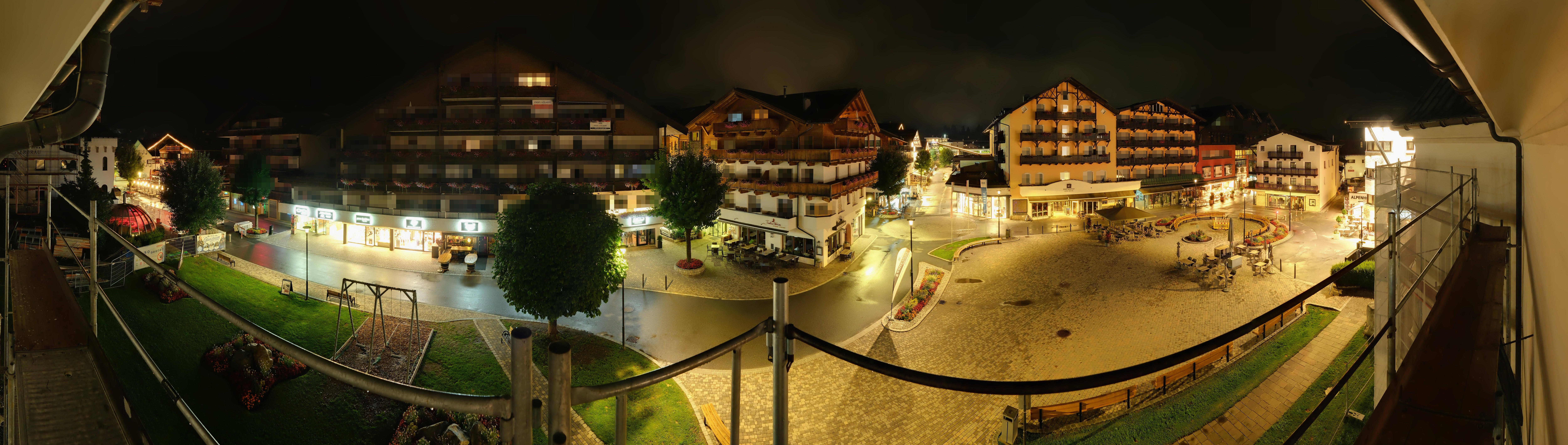 Archiv Foto Webcam Dorfplatz, Seefeld in Tirol