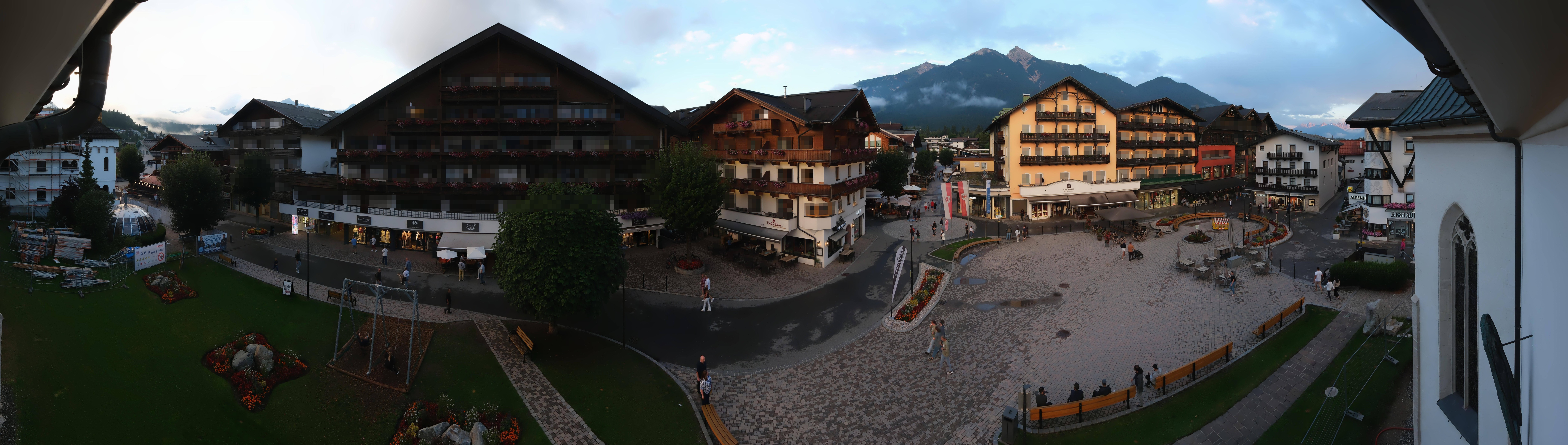 Archiv Foto Webcam Dorfplatz, Seefeld in Tirol