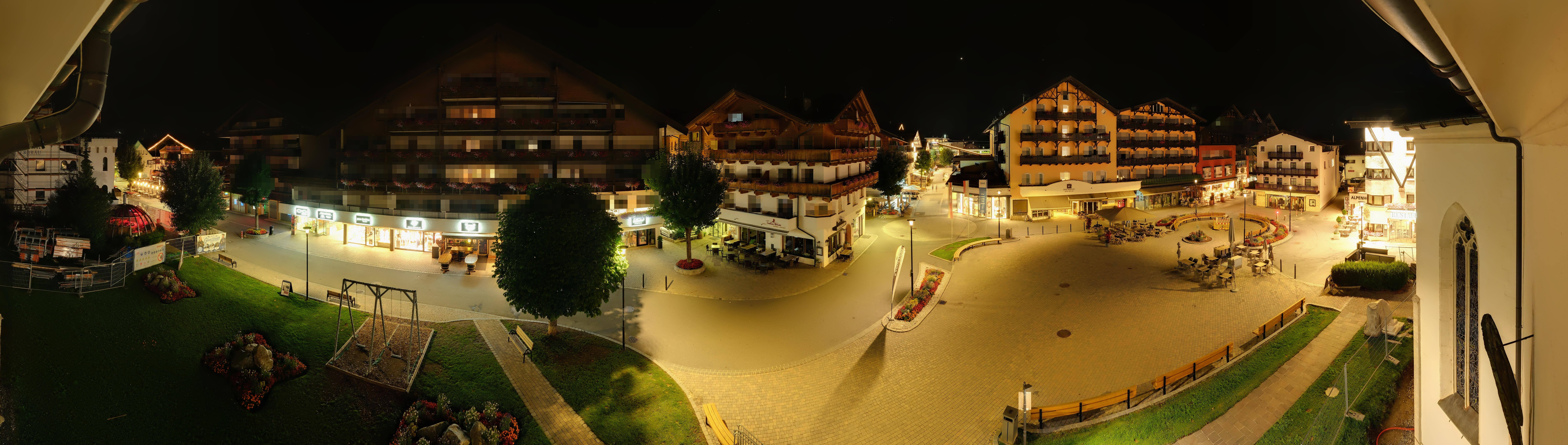 Archiv Foto Webcam Dorfplatz, Seefeld in Tirol