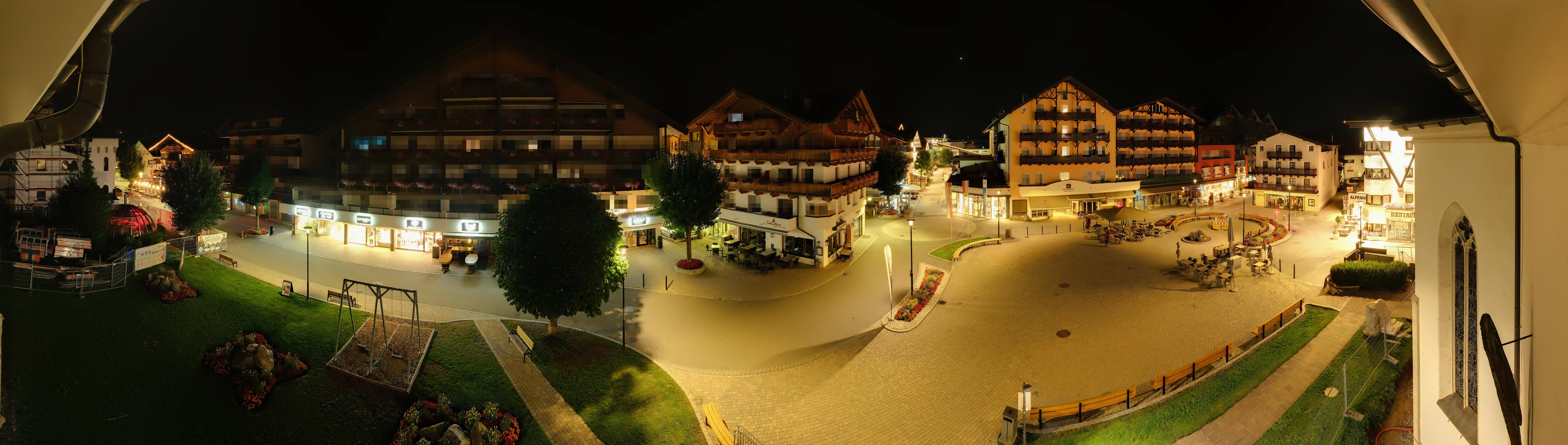 Archiv Foto Webcam Dorfplatz, Seefeld in Tirol