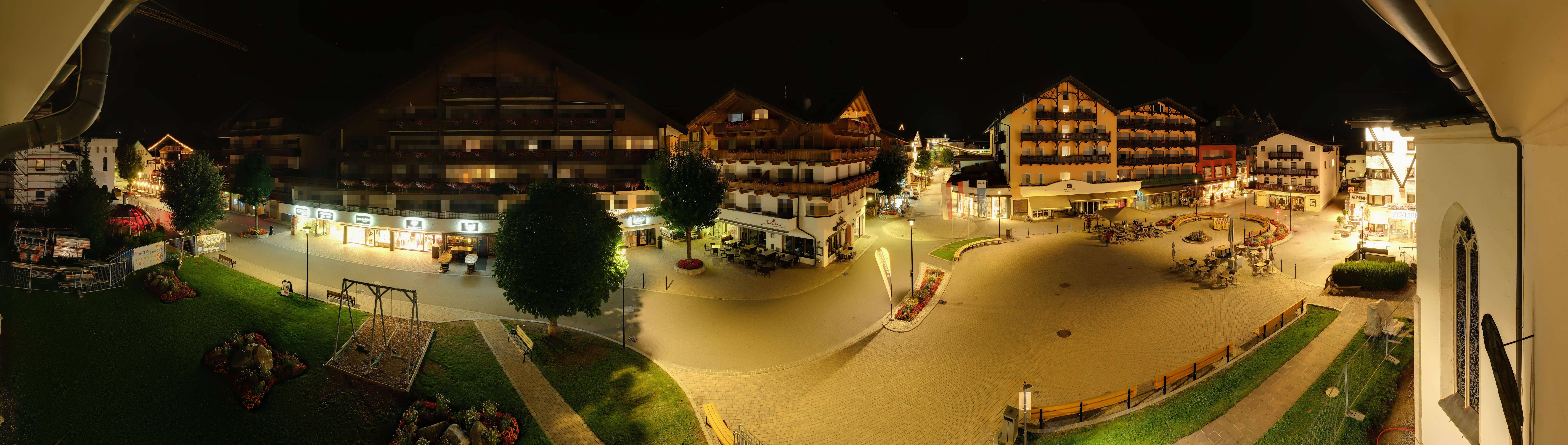 Archiv Foto Webcam Dorfplatz, Seefeld in Tirol